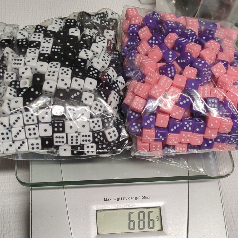 🌸 Acrylic Dice Beads for Crafting NWOT - 4 Colours